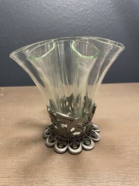 Vintage Hummingbird Bud Vase Pewter Tone Holder Ruffled Glass Insert